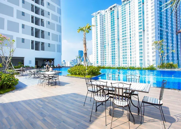 Double E Saigon Apartment In Rivergate Building